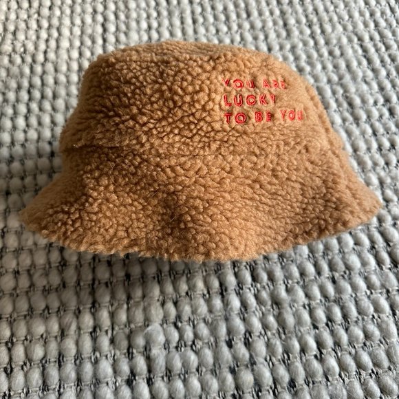 TINY COTTONS SHERPA BUCKET HAT - Picture 1 of 6